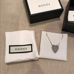 Auth. Gucci heart necklace 💕